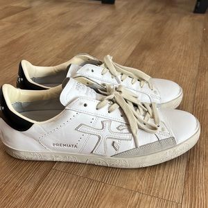 PREMIATA Mens Italian Luxury Sneaker 100% leather in white and black size 10 US